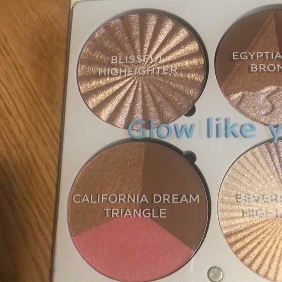 OFRA On the Glow Bronzing and Highlighting Palette BNIB - Picture 3 of 8